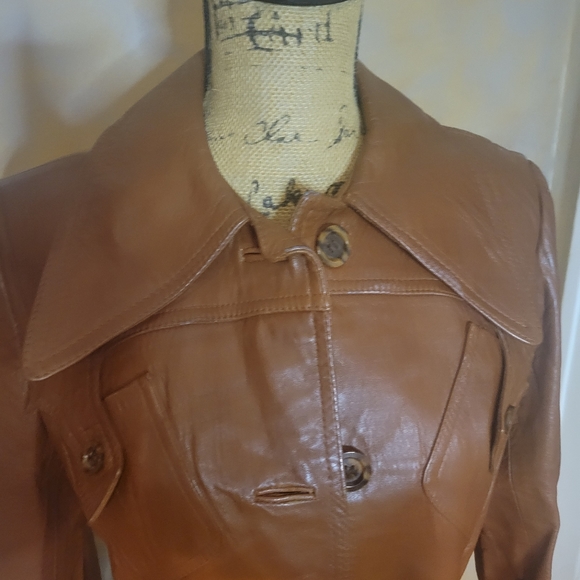 Vintage Trenchcoat - Picture 11 of 16